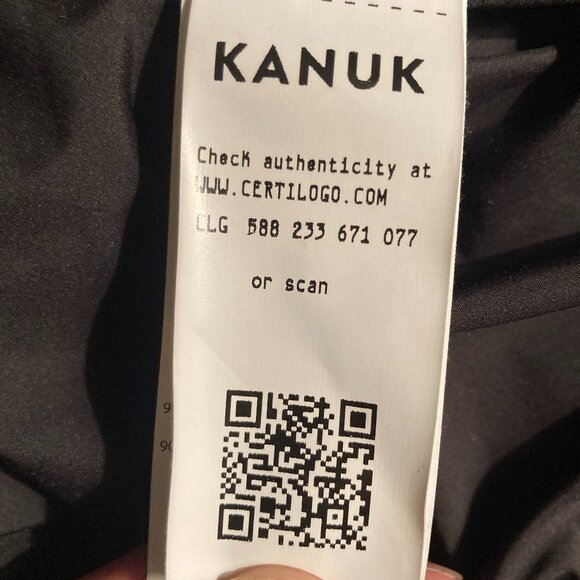 Womans KANUK Down Puffer Coat – Excellent Condition, Extremely Warm - Picture 9 of 11